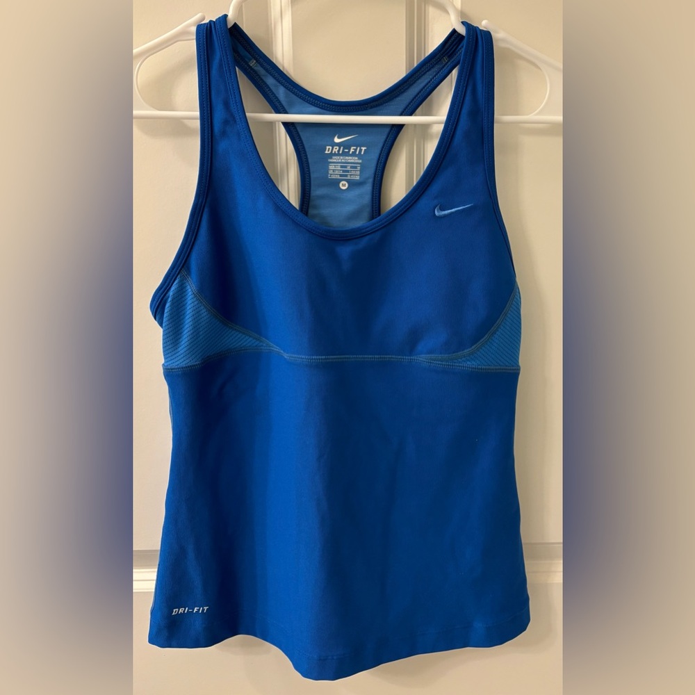 Nike workout tank top